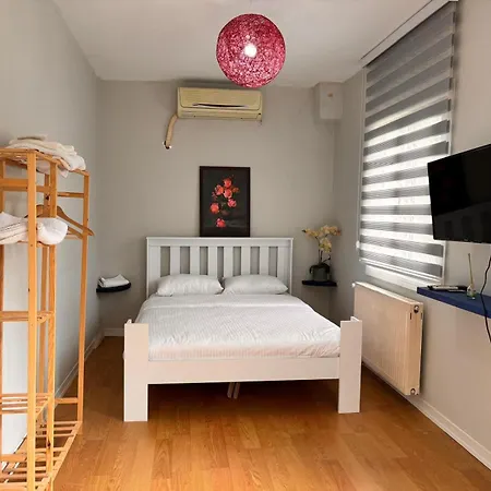 Shanti Garden Bosphorus Bed & Breakfast